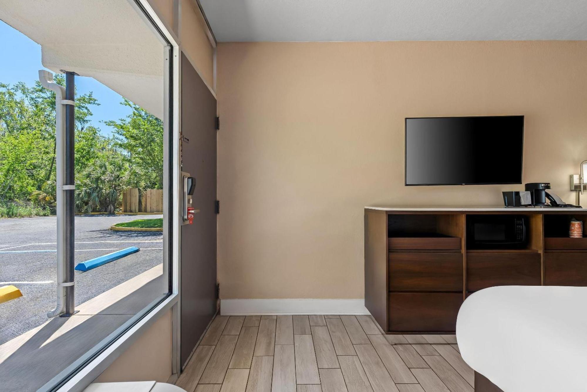 Econo Lodge Jennings Экстерьер фото