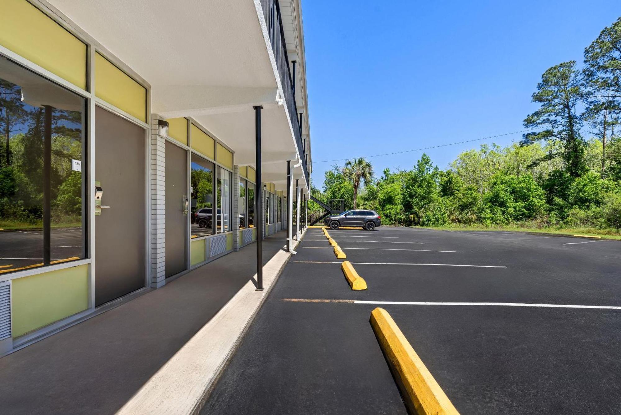 Econo Lodge Jennings Экстерьер фото